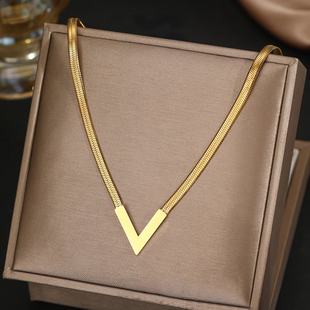 Vera Bold Choker