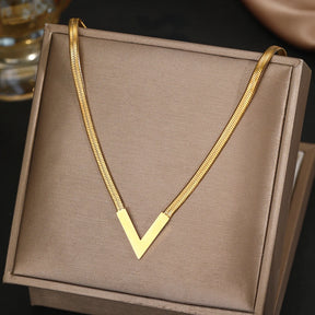 Vera Bold Choker